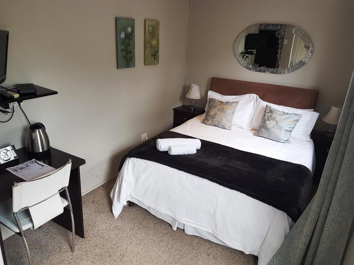 Urban Manor Bed & Breakfast พอร์ตเอลิซาเบธ ภายนอก รูปภาพ