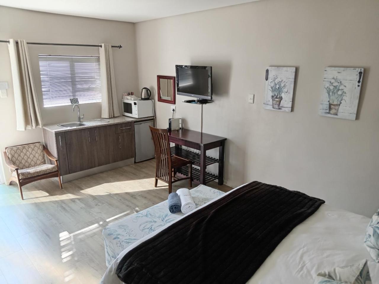 Urban Manor Bed & Breakfast พอร์ตเอลิซาเบธ ภายนอก รูปภาพ